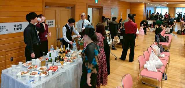 若者社交ダンスパーティー