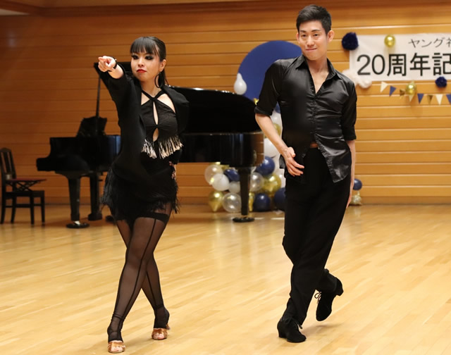 若者社交ダンスパーティー