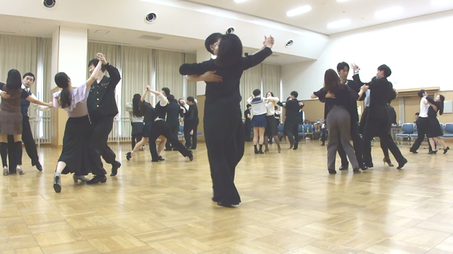 若者社交ダンスパーティー